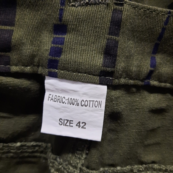 Mens Cargo Shorts Size 42 Green Black Casual Utility Pants - Picture 4 of 6